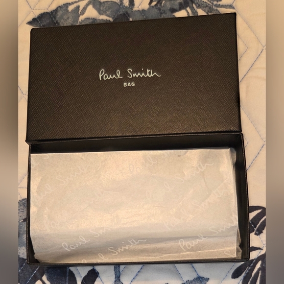 Paul Smith Leather Key Holder Wallet – New with Box – Gift-Ready Floral Interior - Picture 6 of 6